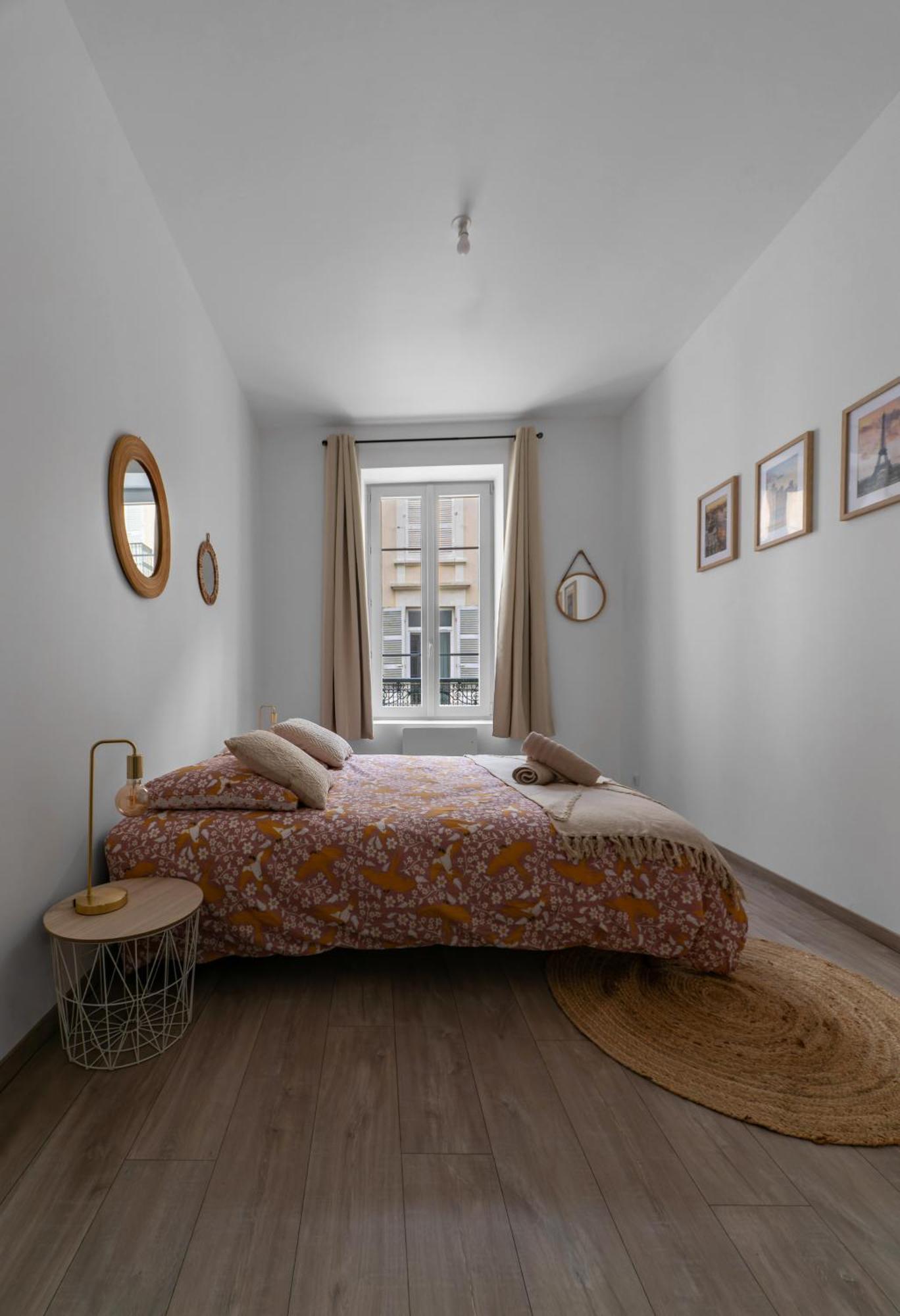 Le Ravy - Appartement Design, 2 Chambres, Centre Ville Vichy Bagian luar foto