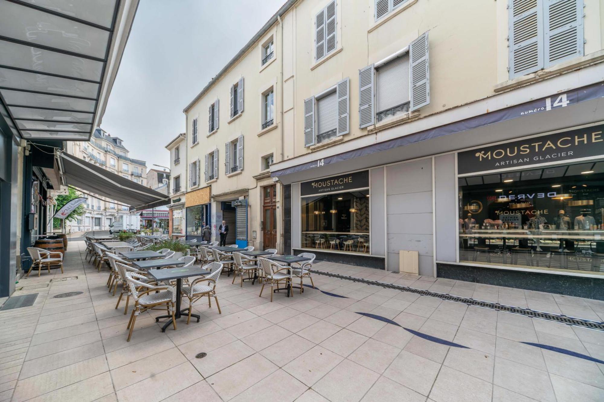 Le Ravy - Appartement Design, 2 Chambres, Centre Ville Vichy Bagian luar foto