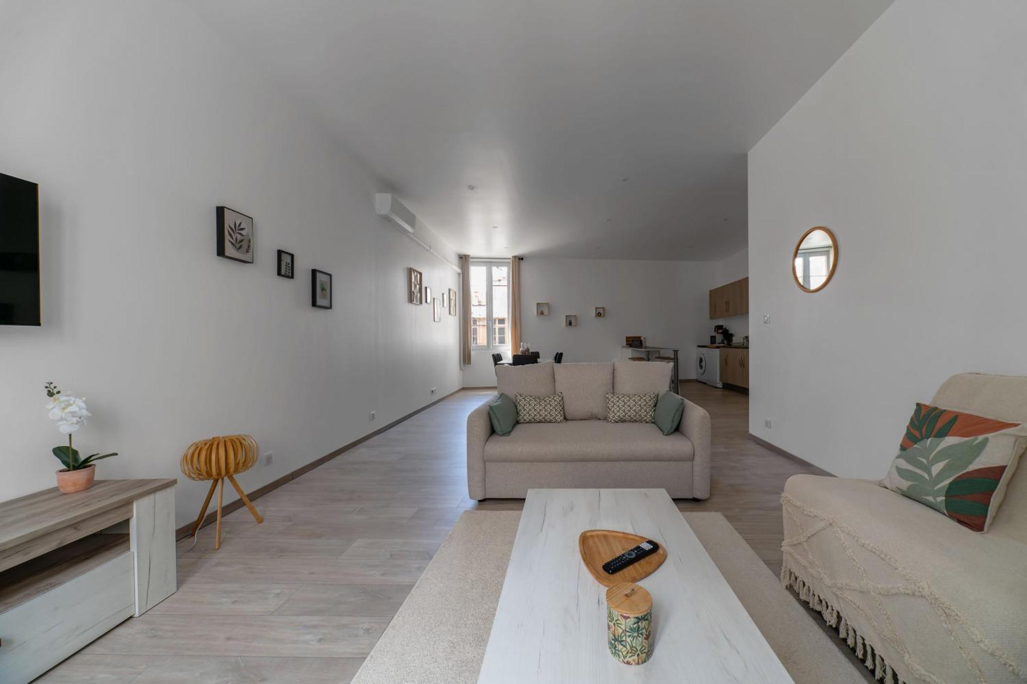 Le Ravy - Appartement Design, 2 Chambres, Centre Ville Vichy Bagian luar foto