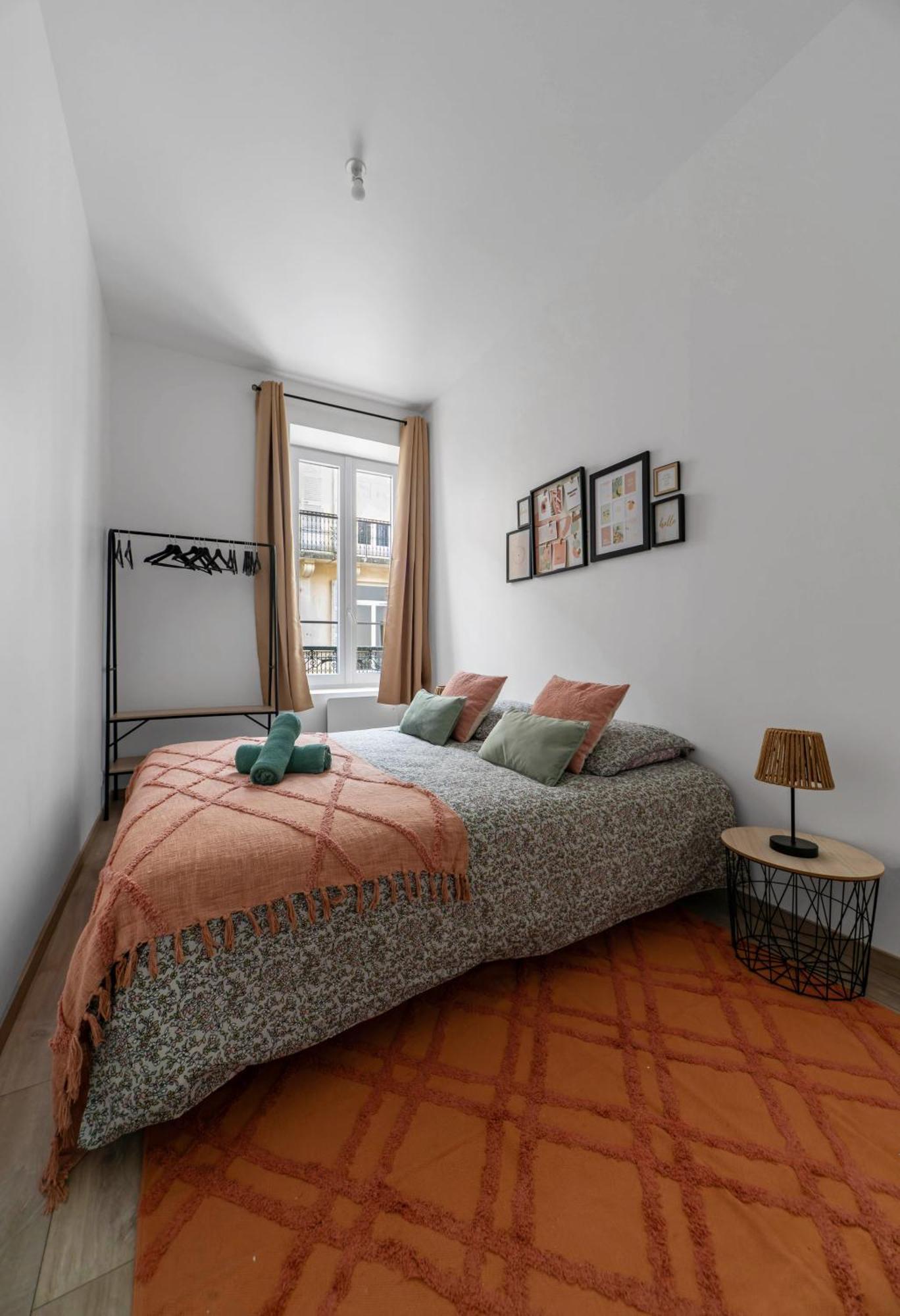 Le Ravy - Appartement Design, 2 Chambres, Centre Ville Vichy Bagian luar foto