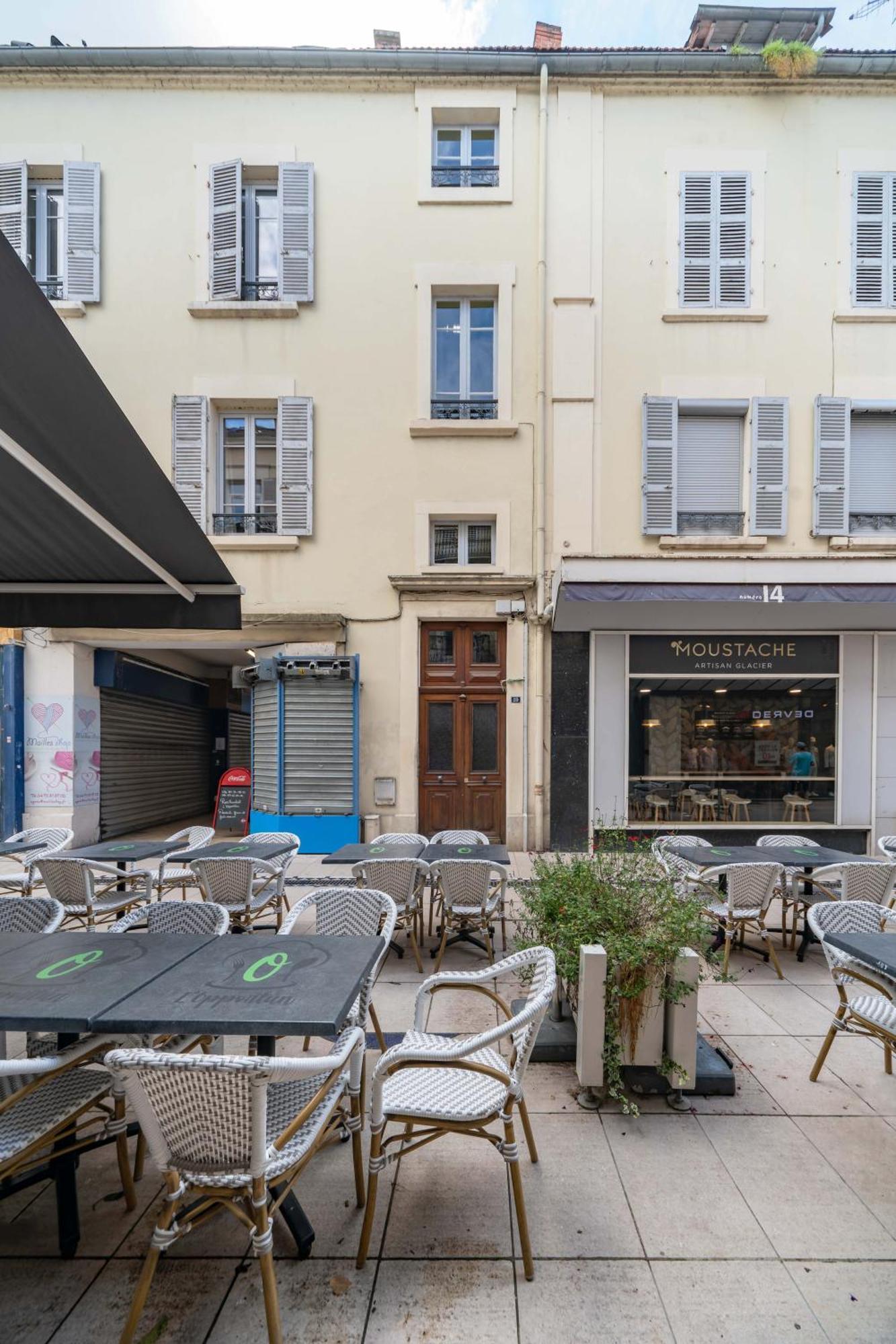 Le Ravy - Appartement Design, 2 Chambres, Centre Ville Vichy Bagian luar foto
