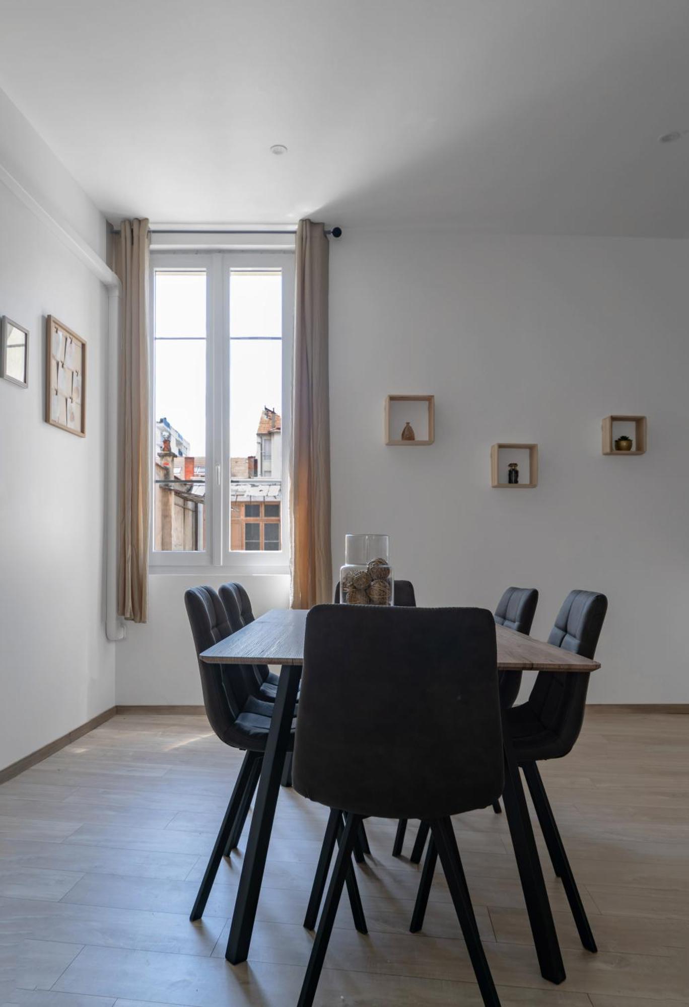 Le Ravy - Appartement Design, 2 Chambres, Centre Ville Vichy Bagian luar foto
