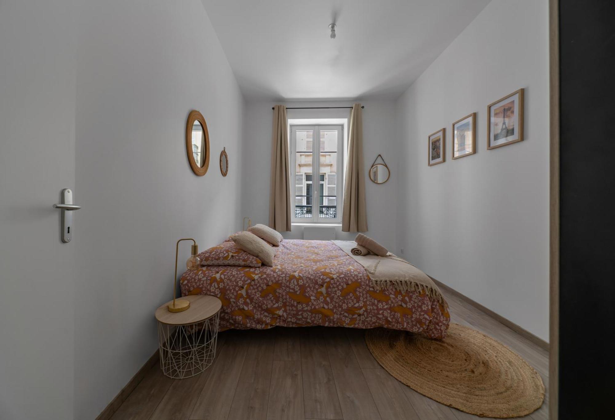 Le Ravy - Appartement Design, 2 Chambres, Centre Ville Vichy Bagian luar foto